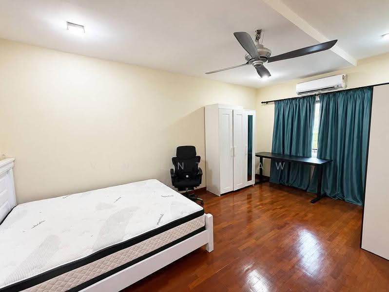 Rumah Berkembar untuk Dijual di Seksyen 4 (Kota Damansara) - Vincent Liaw - Bedroom - PropertyGuru.com.my