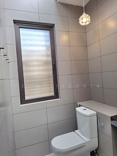 3-storey Terraced House for Rent in Puchong (Selangor) - HELMY IZZUDIN - Bathroom - PropertyGuru.com.my