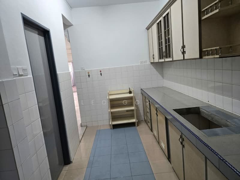 Taman Megah Oakland untuk Untuk Disewa - RM 1,200 /bulan, Mac 2026 - Kitchen - PropertyGuru.com.my