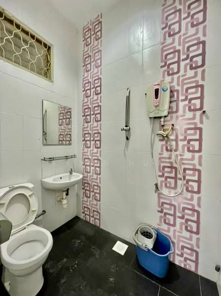 taman daya untuk Untuk Disewa - RM 1,800 /bulan, Mac 2026 - Bathroom - PropertyGuru.com.my