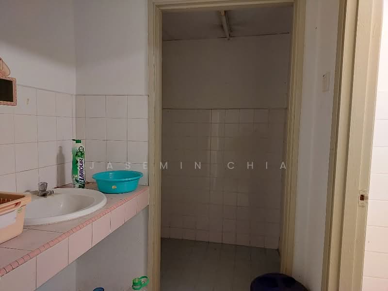 Kilang untuk Dijual di Kepong (Kuala Lumpur) - Jasemin Chia - Bathroom - PropertyGuru.com.my
