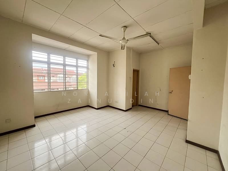 2-storey Terraced House for Sale in Sungai Buloh (Selangor) - NORFADILAH ZAINUDDIN - Interior - PropertyGuru.com.my