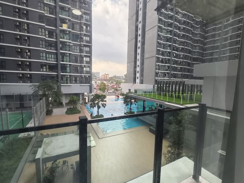 Service Residence for Sale at Majestic Maxim - Rony Yeo - Exterior - PropertyGuru.com.my