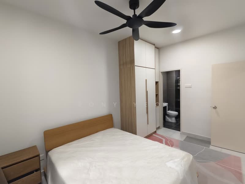 Service Residence for Sale at Majestic Maxim - Rony Yeo - Bedroom - PropertyGuru.com.my