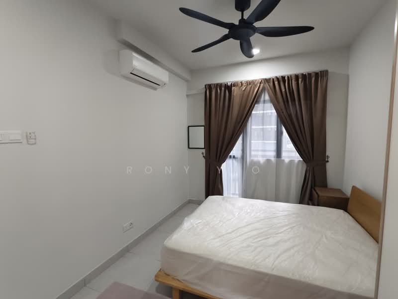 Service Residence for Sale at Majestic Maxim - Rony Yeo - Bedroom - PropertyGuru.com.my