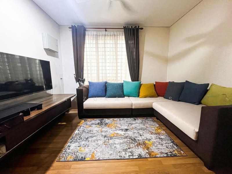 Zero-Lot Bungalow for Sale in Seksyen 4 (Shah Alam) - Baizura Agus - Living Room - PropertyGuru.com.my
