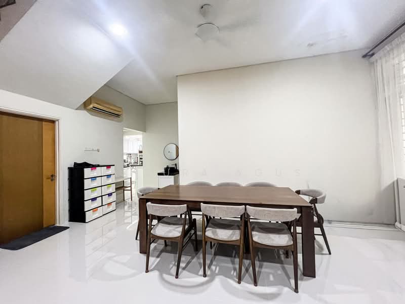 Zero-Lot Bungalow for Sale in Seksyen 4 (Shah Alam) - Baizura Agus - Dining Room - PropertyGuru.com.my