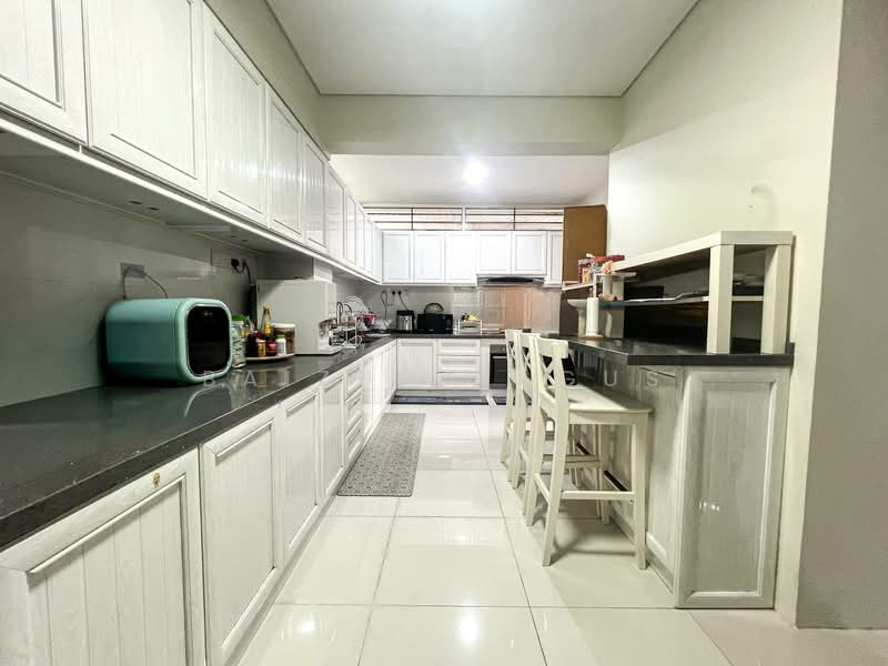 Zero-Lot Bungalow for Sale in Seksyen 4 (Shah Alam) - Baizura Agus - Kitchen - PropertyGuru.com.my