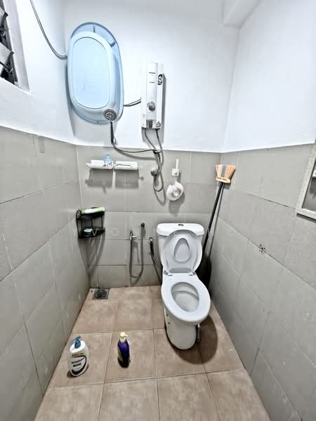 Rumah Teres 2 Tingkat untuk Dijual di Taman Seri Bahagia (Cheras) - Yvonne Ho - Bathroom - PropertyGuru.com.my