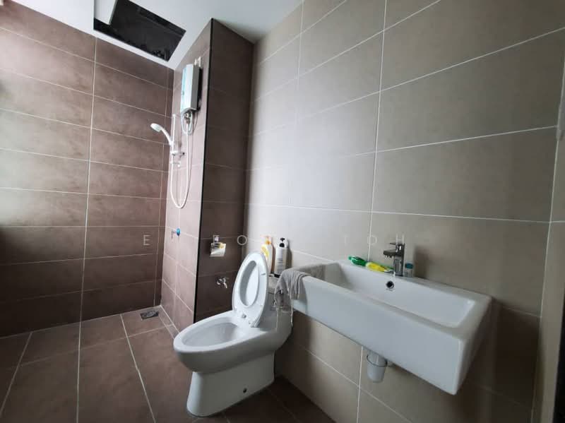 Service Residence for Rent at Wave @ Marina Cove - Ee Fong Toh - Bathroom - PropertyGuru.com.my
