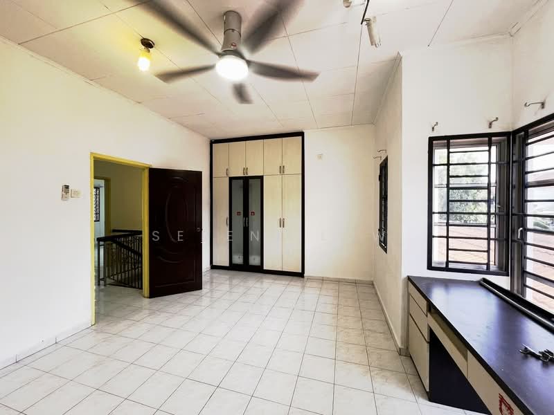 2-storey Terraced House for Sale in Mutiara Rini (Skudai) - Serene Low - PropertyGuru.com.my