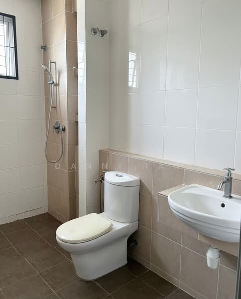 2-storey Terraced House for Sale in Kota Kemuning (Shah Alam) - Danny Tan - Bathroom - PropertyGuru.com.my