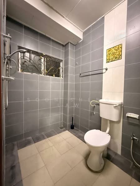 Taman Bukit Ria untuk Untuk Dijual - RM 580,000, Mac 2026 - Bathroom - PropertyGuru.com.my