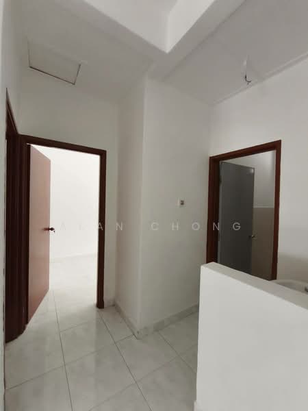 1.5-storey Terraced House for Sale in Taman Pelangi Indah (Ulu Tiram) - Alan Chong - Interior - PropertyGuru.com.my