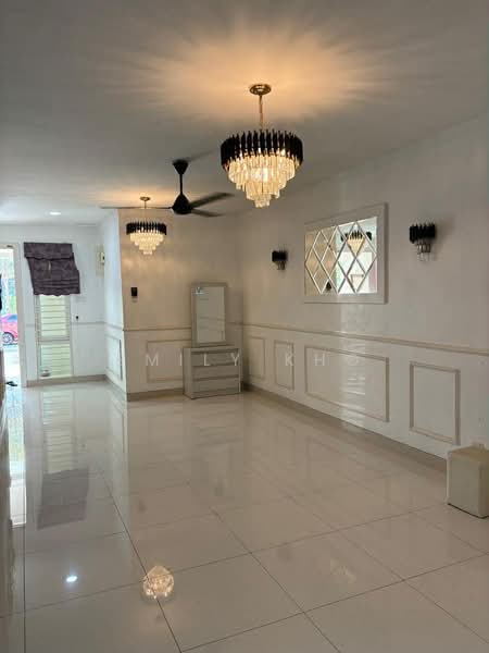 Aqua Villa untuk Untuk Dijual - RM 850,000, Feb 2026 - Living Room - PropertyGuru.com.my