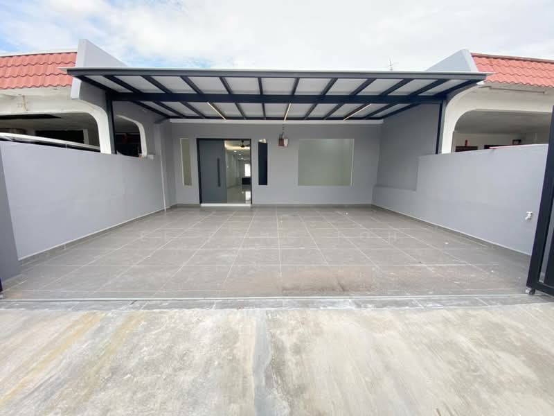 1-storey Terraced House for Sale in Taman Johor Jaya (Johor Bahru) - Ee Fong Toh - Exterior - PropertyGuru.com.my