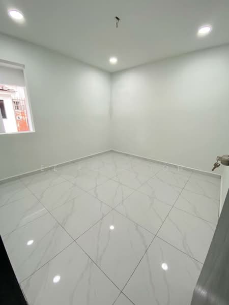 1-storey Terraced House for Sale in Taman Johor Jaya (Johor Bahru) - Ee Fong Toh - Interior - PropertyGuru.com.my