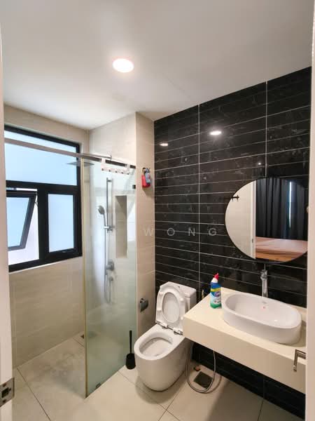 Condominium for Rent at Sky Condominium (Skyz Residence) - KS Wong - Bathroom - PropertyGuru.com.my