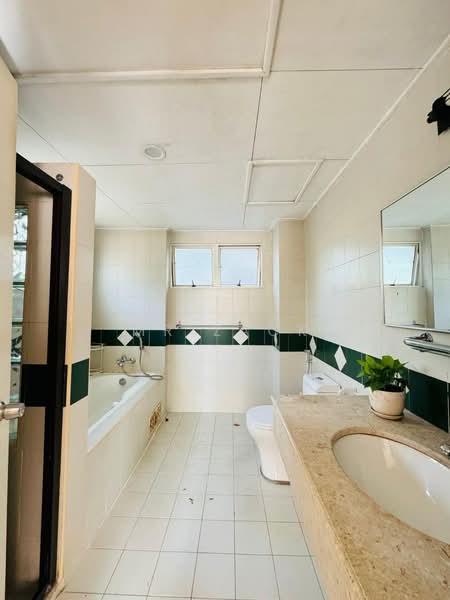 Bungaraya Condominium untuk Untuk Disewa - RM 2,700 /bulan, Mac 2026 - Bathroom - PropertyGuru.com.my