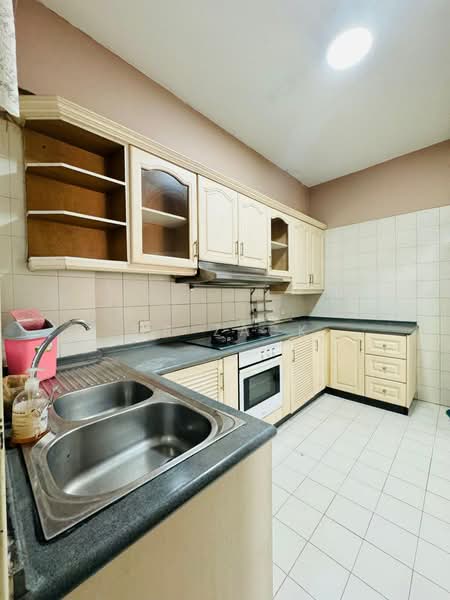 Bungaraya Condominium untuk Untuk Disewa - RM 2,700 /bulan, Mac 2026 - Kitchen - PropertyGuru.com.my