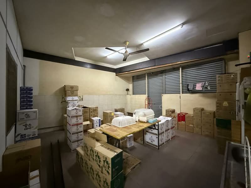 Shop for Rent in Taman Desa Cemerlang (Ulu Tiram) - Orange Koh - Interior - PropertyGuru.com.my