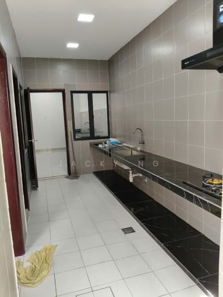 3-storey Terraced House for Rent in Sutera Damansara (Damansara Damai) - Jacky Ng - Kitchen - PropertyGuru.com.my