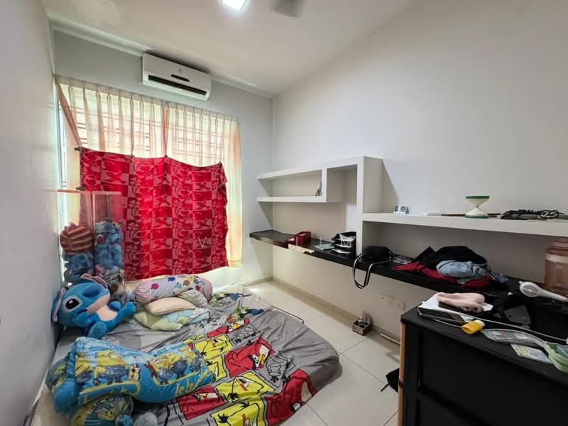 Cluster House for Sale in Taman Mount Austin (Tebrau) - Vic Lim - Bedroom - PropertyGuru.com.my
