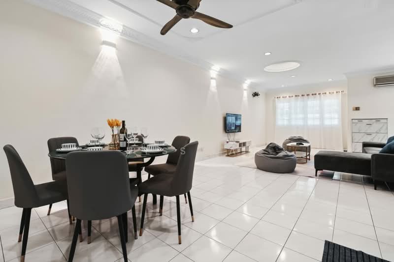 Happy Garden untuk Untuk Disewa - RM 3,400 /bulan, Mac 2026 - Living Room - PropertyGuru.com.my