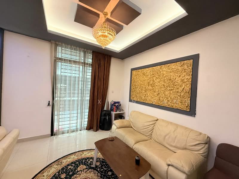 Taman Seri Austin untuk Untuk Dijual - RM 988,000, Mac 2026 - Living Room - PropertyGuru.com.my