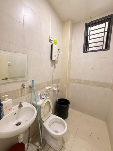 Taman Seri Austin untuk Untuk Dijual - RM 988,000, Mac 2026 - Bathroom - PropertyGuru.com.my