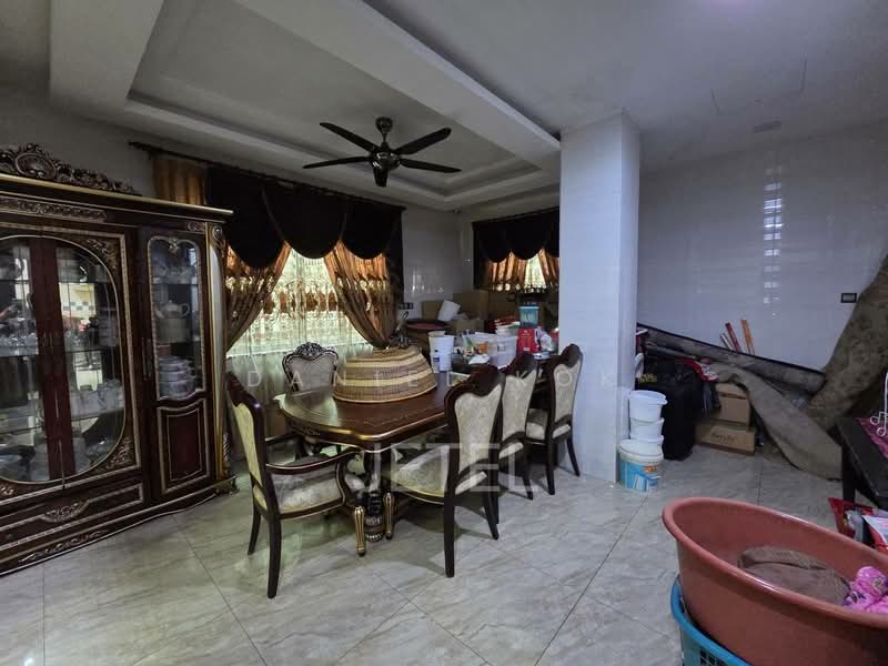 Semi-Detached House for Sale in Ambang Botanic (Klang) - Daniel Kok - Dining Room - PropertyGuru.com.my