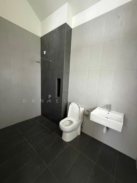 2-storey Terraced House for Sale in Setia Eco Cascadia (Tebrau) - Daniel Wong - Bathroom - PropertyGuru.com.my