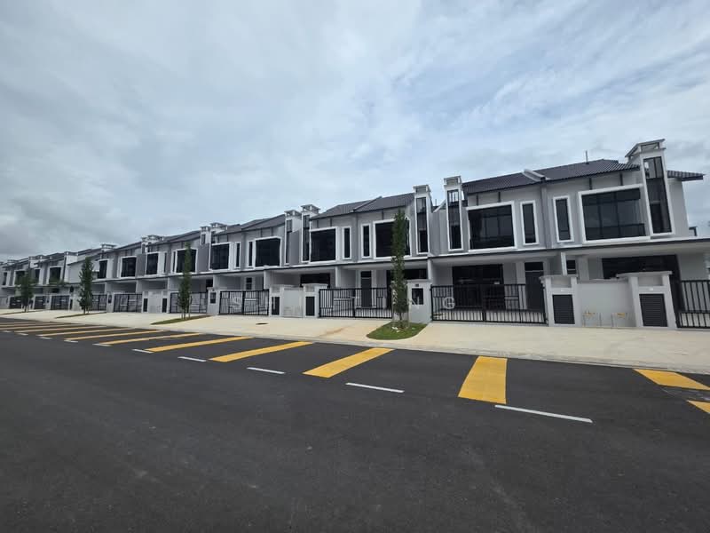 2-storey Terraced House for Sale in Setia Eco Cascadia (Tebrau) - Shi Ting - Exterior - PropertyGuru.com.my