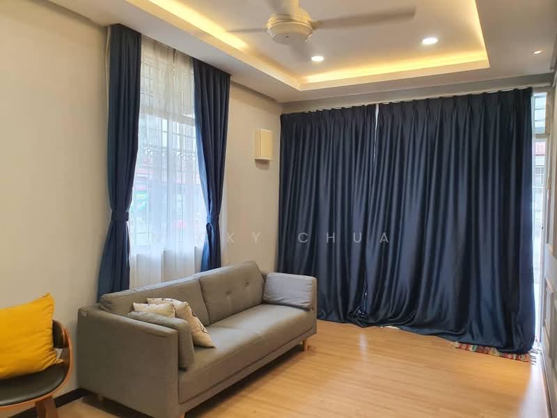 1-storey Terraced House for Sale in Seremban 2 (Negeri Sembilan) - Nicky Chua - Living Room - PropertyGuru.com.my