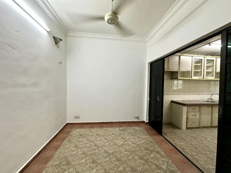 Usj 3 untuk Untuk Dijual - RM 720,000, Mac 2026 - Kitchen - PropertyGuru.com.my