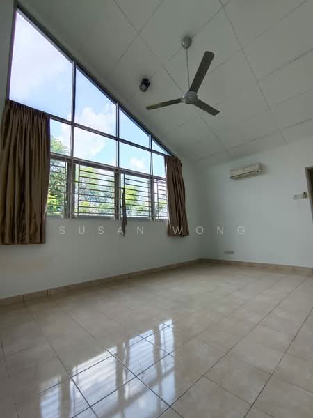 Townhouse for Sale in Kota Kemuning (Shah Alam) - Susan Wong - master room #1 - PropertyGuru.com.my