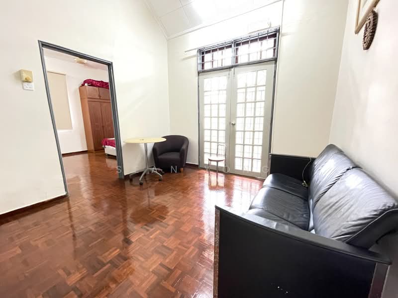 Rumah Teres 2 Tingkat untuk Dijual di Selayang (Selangor) - Sean Yong - Living Room - PropertyGuru.com.my
