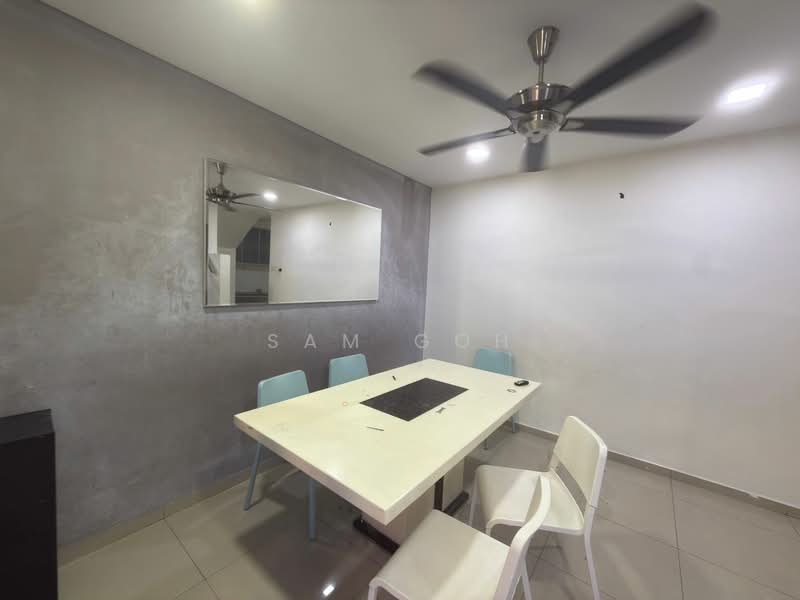 Taman Mount Austin untuk Untuk Disewa - RM 2,600 /bulan, Feb 2026 - Dining Room - PropertyGuru.com.my