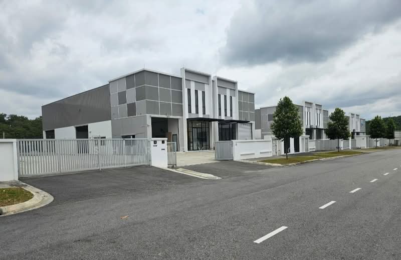 Cluster Factory for Sale in Taman Perniagaan Setia (Johor Bahru) - Shirley Pang - Exterior - PropertyGuru.com.my