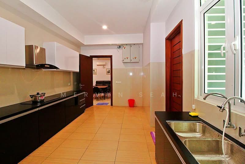 Condominium for Sale at H Residence (One Ritz Residence / Kelawai View) - Mervyn Seah - Kitchen - PropertyGuru.com.my