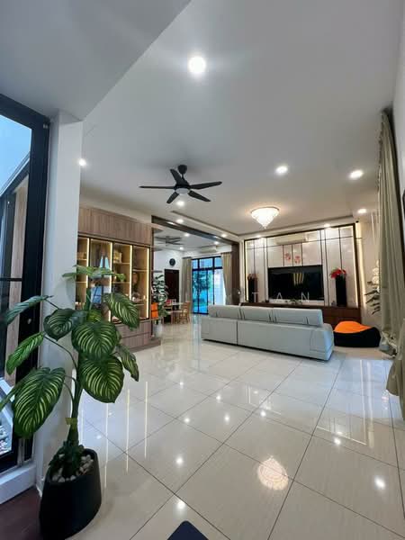 Bukit Indah untuk Untuk Dijual - RM 2,150,000, Mac 2026 - Living Room - PropertyGuru.com.my