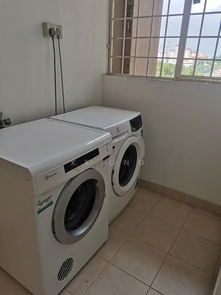 Sri Tiara Residences untuk Untuk Disewa - RM 3,000 /bulan, Feb 2026 - Balcony - PropertyGuru.com.my