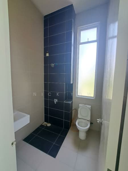Eco Majestic untuk Untuk Disewa - RM 1,800 /bulan, Feb 2026 - Bathroom - PropertyGuru.com.my