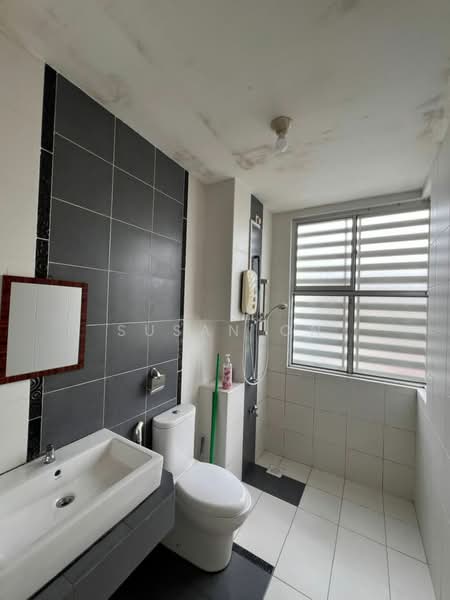 Taman Nusa Idaman untuk Untuk Disewa - RM 2,400 /bulan, Mac 2026 - Bathroom - PropertyGuru.com.my