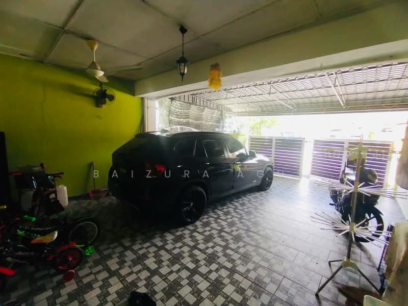 2-storey Terraced House for Sale in Taman Seri Mewah (Kajang) - Baizura Agus - Car Park - PropertyGuru.com.my