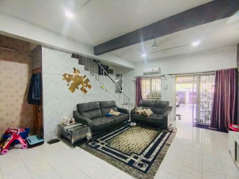2-storey Terraced House for Sale in Taman Seri Mewah (Kajang) - Baizura Agus - Living Room - PropertyGuru.com.my