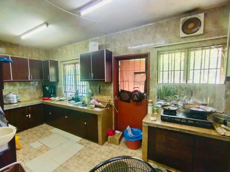 2-storey Terraced House for Sale in Taman Seri Mewah (Kajang) - Baizura Agus - Kitchen - PropertyGuru.com.my