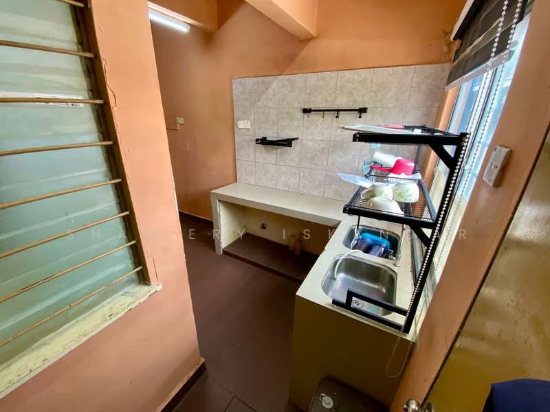Taman Sri Gombak untuk Untuk Dijual - RM 435,000, Mac 2026 - Kitchen - PropertyGuru.com.my
