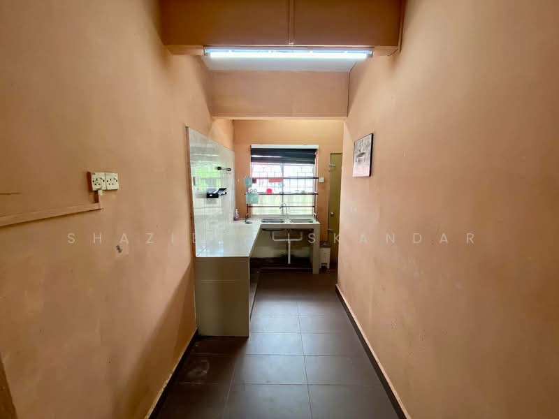 Taman Sri Gombak untuk Untuk Dijual - RM 435,000, Mac 2026 - Kitchen - PropertyGuru.com.my