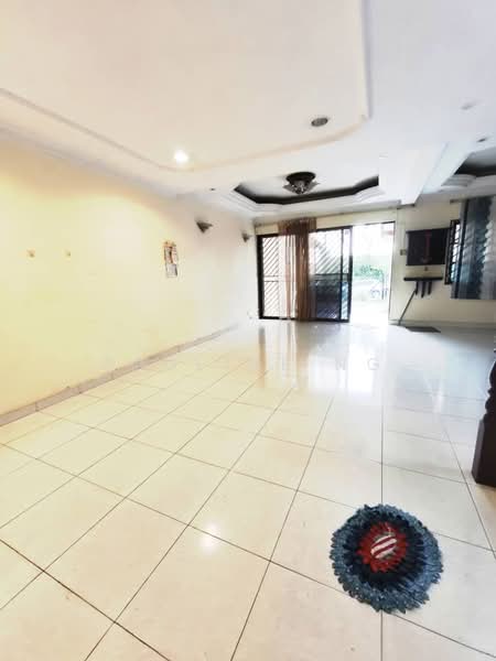2-storey Terraced House for Sale in Taman Johor Jaya (Johor Bahru) - Pauline Ng - Living Room - PropertyGuru.com.my